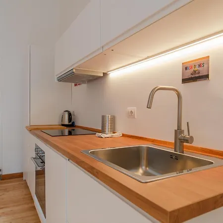 The Royal House By Happyhostorino Turim