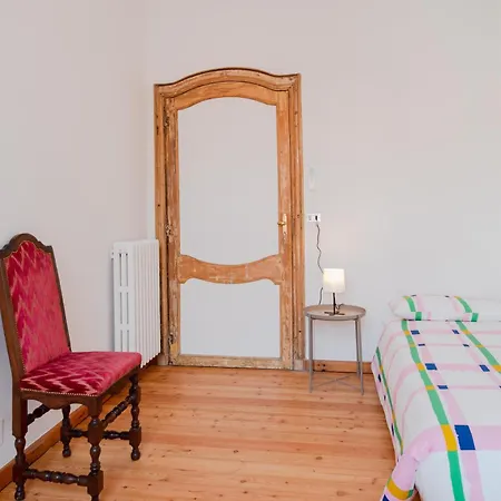 The Royal House By Happyhostorino