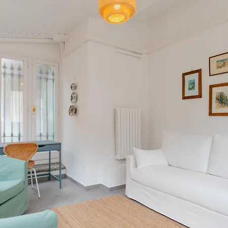 The Royal House By Happyhostorino Apartamento *